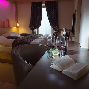 Daniela Hotel